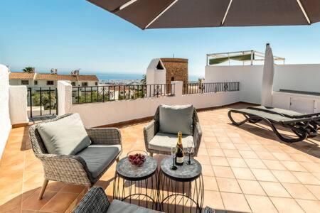 Hermosa Casa Con Terraza E Increibles Vistas Al Mar Y La Montana ネルハ エクステリア 写真