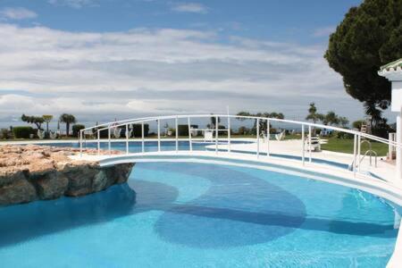 Hermosa Casa Con Terraza E Increibles Vistas Al Mar Y La Montana ネルハ エクステリア 写真
