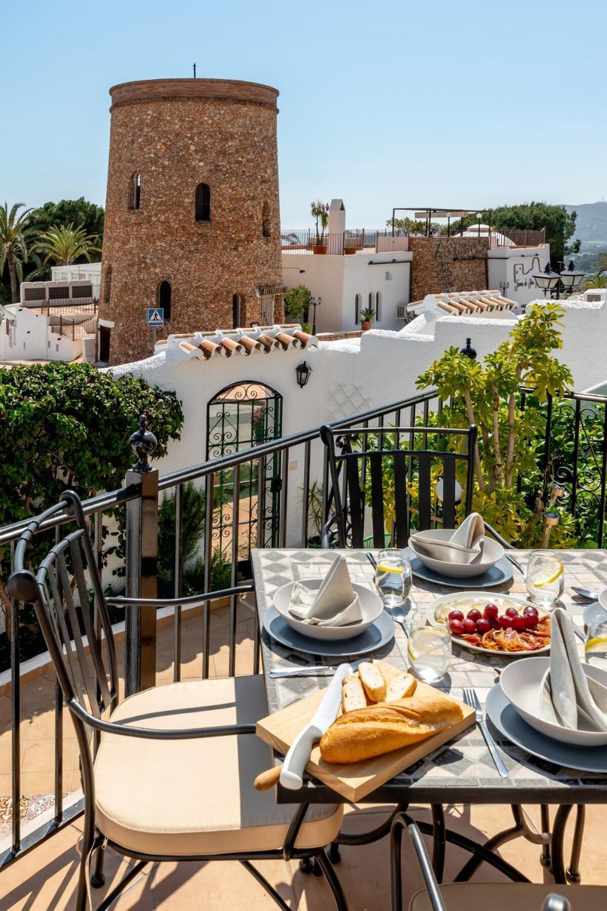 Hermosa Casa Con Terraza E Increibles Vistas Al Mar Y La Montana ネルハ エクステリア 写真